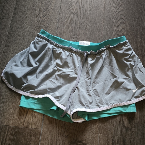 Bundle Running Shorts - Picture 4 of 5